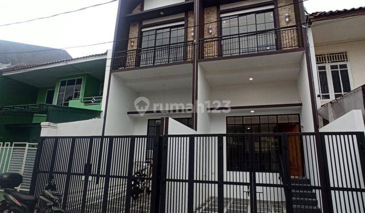 Rumah Baru Keren Model Mezanin Dekat Lrt Veledrome Rawamangun 2