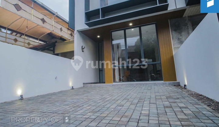Rumah Baru 2 Lantai Mewah Main Road Di Mekar Wangi Bandung