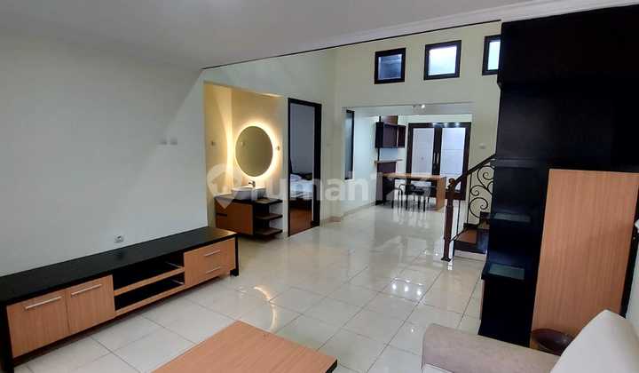 Rumah Bagus Furnished SHM di Kota Baru Parahyangan, Bandung