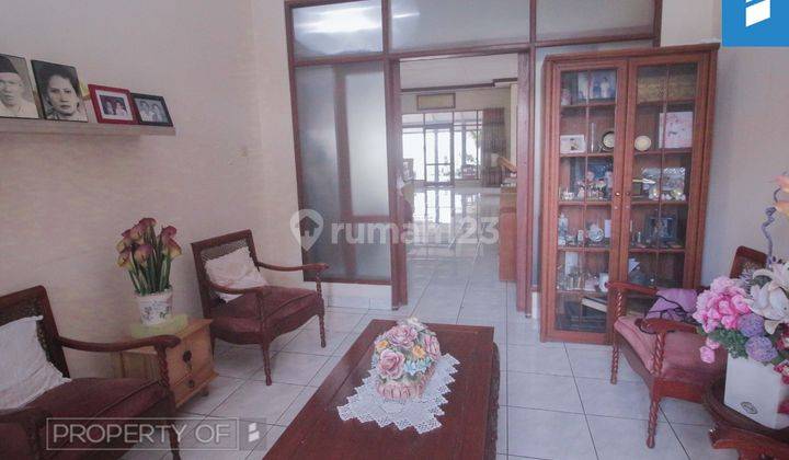 Rumah 2 Lantai Bagus Unfurnished SHM di Sariwangi, Bandung 1