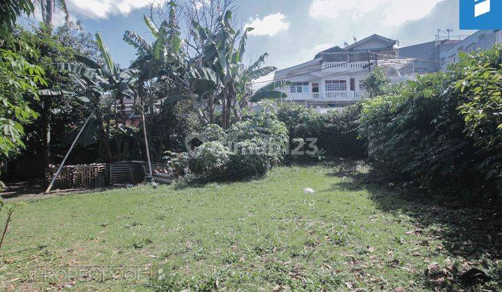 Rumah Villa 2 Lantai Bagus SHM di Sayap Dago, Bandung 23