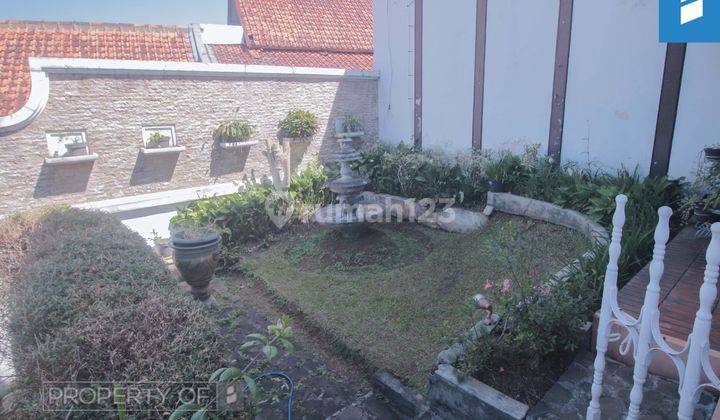 Rumah Villa 2 Lantai Bagus SHM di Sayap Dago, Bandung 24