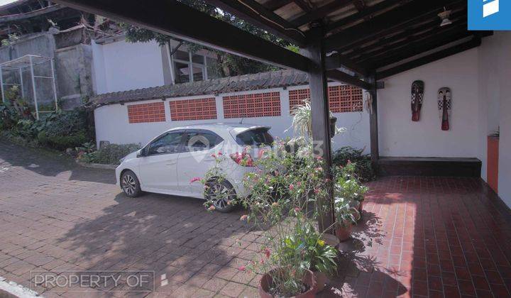 Rumah Villa 2 Lantai Bagus SHM di Sayap Dago, Bandung 31