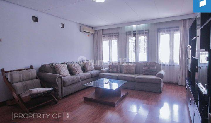 Rumah Villa 2 Lantai Bagus SHM di Sayap Dago, Bandung 32