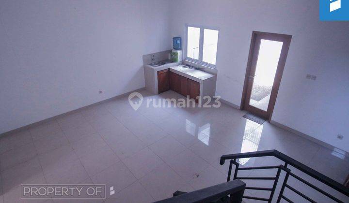 Rumah 2 Lantai Bagus Unfurnished SHM di Terusan Sutami, Bandung Utara 2