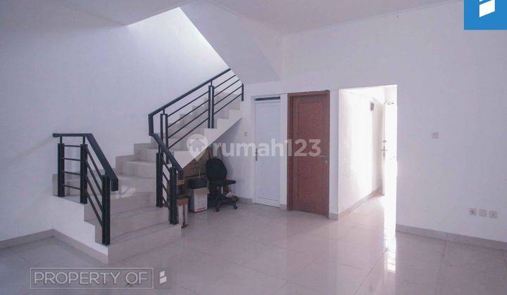 Rumah 2 Lantai Bagus Unfurnished SHM di Terusan Sutami, Bandung Utara 1