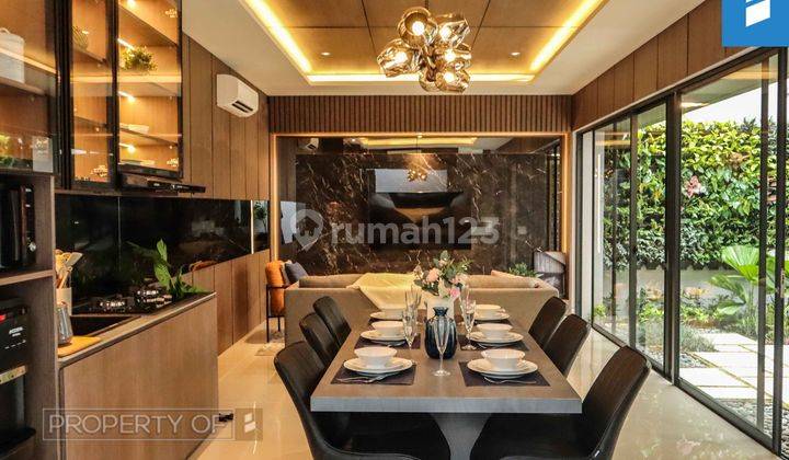 Rumah 2 Lantai Terdekat Ke Summarecon Mall Dan Mesjid Aljabar di Bandung 1