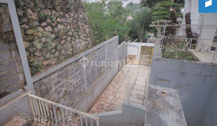 Rumah Hitung Tanah Jarang Ada Main Road Dekat Cafe Opera di Dago Pakar, Bandung 1