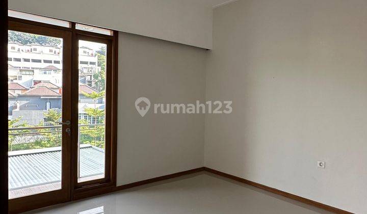 Rumah Disewakan 2 Lantai Baru Unfurnished Shm Di Bali City View Awiligar, Bandung