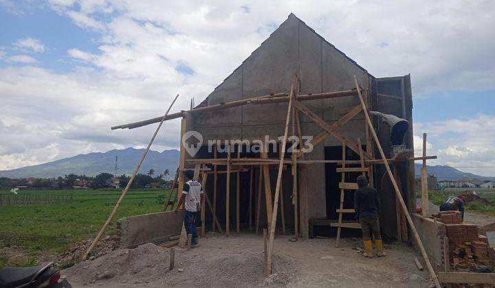 Rumah Scandinavian di Rancaekek Depan Stasiun Kereta Haurpugur  2