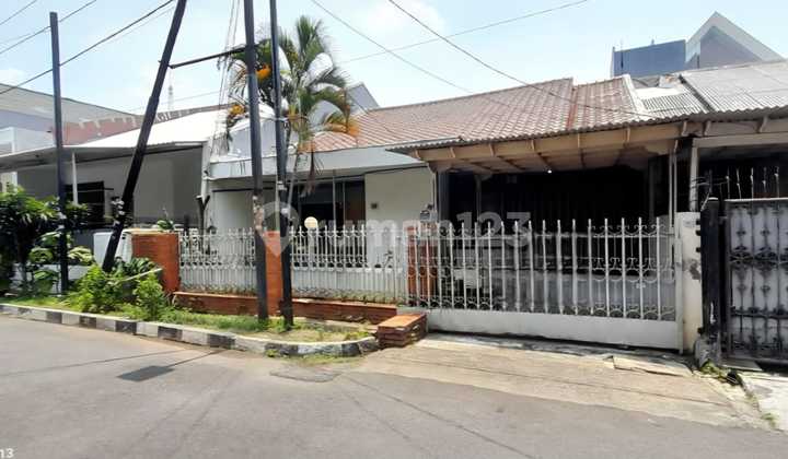 Dijual Rumah Kayu Putih Utara 2