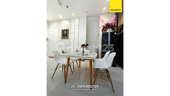 East Puan Coconut House, Kelapa Gading, 7-Year-Old New Building, Fully Furnished, Elevated from the Road. 2