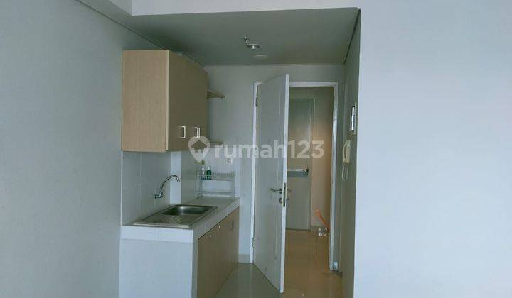 Apartement Beverly 90210 Semi Furnished, Gading Serpong 2