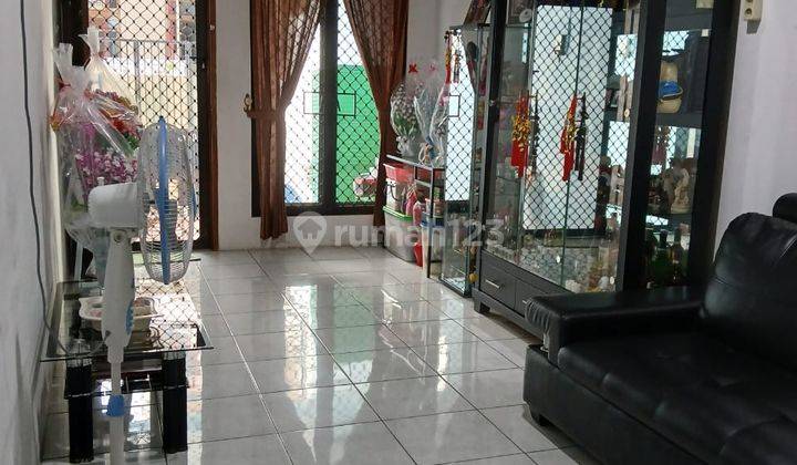 Rumah 3 Lantai di Jelambar, Jakarta Barat 1