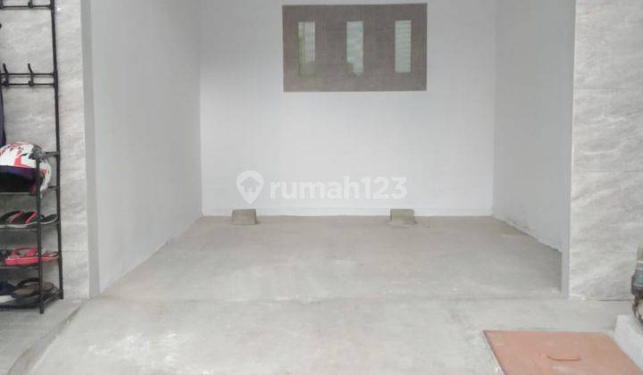 Rumah 3 Lantai Bagus di Kalideres, Jakarta Barat 2