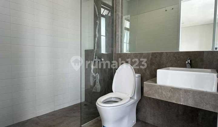 Rumah Modern 3 Lantai di BSD Disewakan - Cluster Aether 2