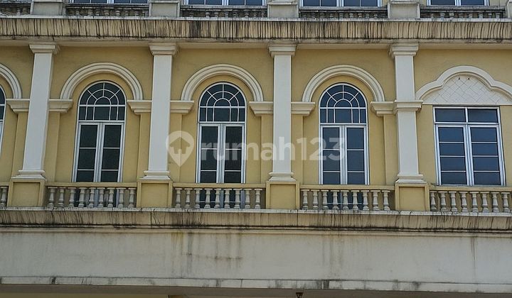FOR RENT! 3-Story Mendrisi Shop House in Gading Serpong, Tangerang FOR RENT! 3-Story Mendrisi Shop House in Gading Serpong, Tangerang