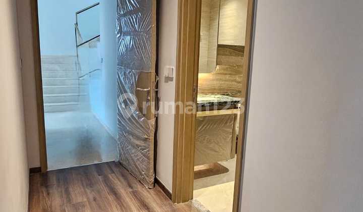 Rumah BSD City, Tangerang Cluster Layton 2