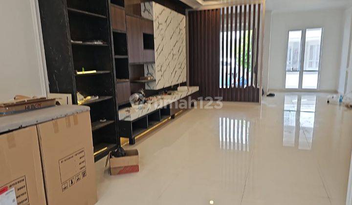 Rumah 2 Lantai Baru Semi Furnished di Cluster Pasadena, Tangerang 2