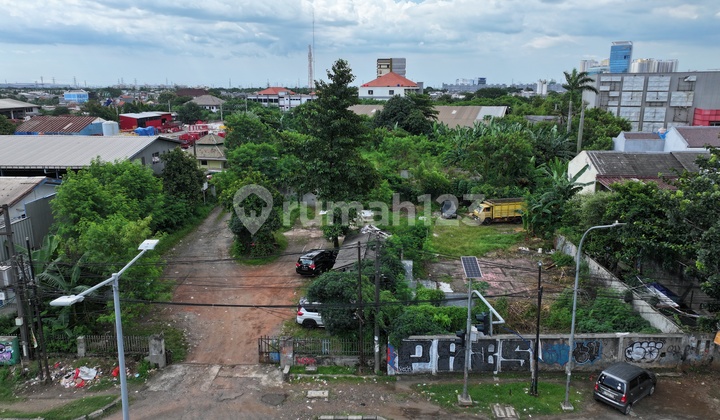 Investor Price Suitable for Business on Bekasi Main Road Investor Price Suitable for Business on Bekasi Main Road