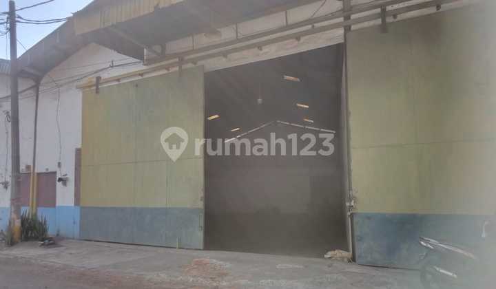 Warehouse in Sukanegara Cikupa Tangerang, Area 600m2, Strategic Location