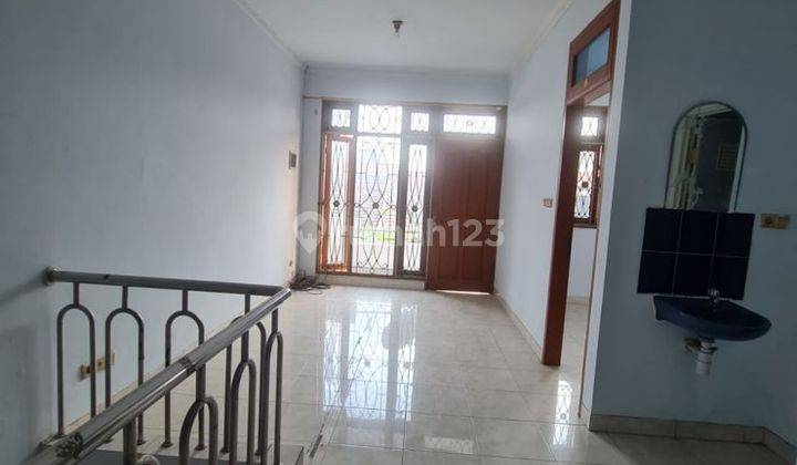 Rumah Kosambi Jakarta Barat, Luas 6x20, 2 Lantai, Ada Kitchen Set 4