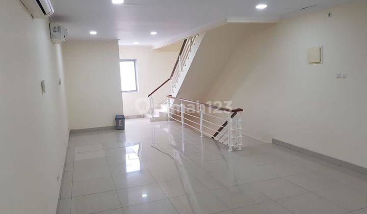 Ruko di Kebayoran Lama Jakarta Selatan, 4 Lantai, Shgb, Strategis 3