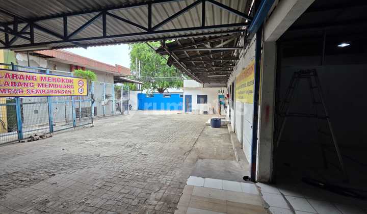 Warehouse in Petir Cipondoh Tangerang Area 1,000M2 With 2-Story Office