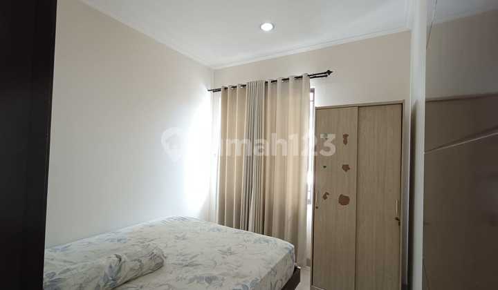 Rumah Bagus di Green Lake City Luas 6X15m 2 Lantai Furnished 2