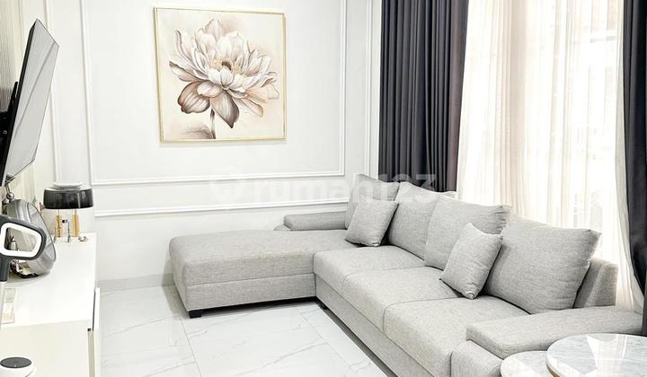 Rumah Bagus Di Green Lake City 2 Lantai Semi Furnished 2