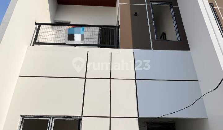 Rumah di Kavling Dki Meruya Jakarta Barat Luas 5X20 3 Lantai Rumah di Kavling Dki Meruya Jakarta Barat Luas 5X20 3 Lantai