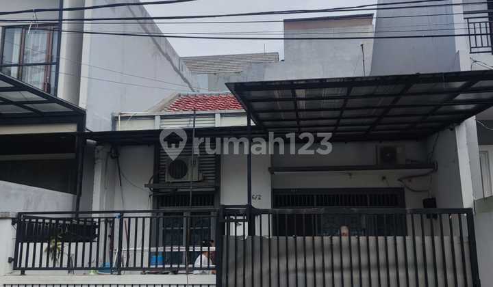 DIJUAL CEPAT! Rumah Rapi Siap Huni Taman Semanan Indah dekat GreenLake City hanya 1,85M