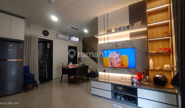DIJUAL CEPAT DAN RUGI! Rumah Full Furnished Summarecon Serpong Cluster Baroni The Symphonia TERMURAH Hanya 2,25M Nego 2