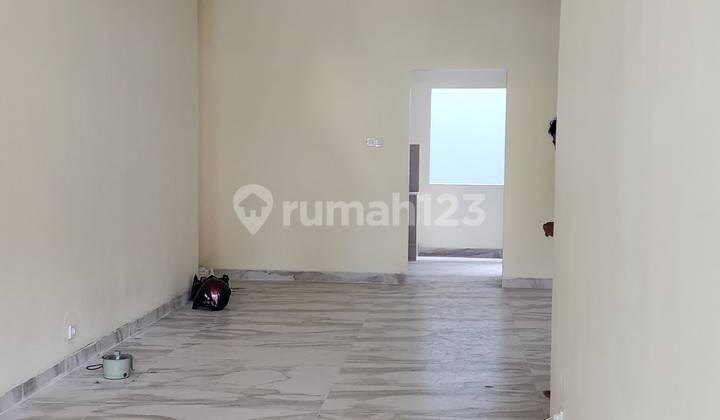 Dijual Rumah Villa Melati Mas Serpong 4+1 Kamar Tidur Full Renovasi Rapi 2 Lantai Hanya 2,6M 2
