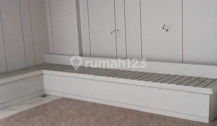 DI JUAL MURAH RUMAH HOOK BAGUS DI COSMO BSD HANYA 4,99M DEKAT AEON MALL