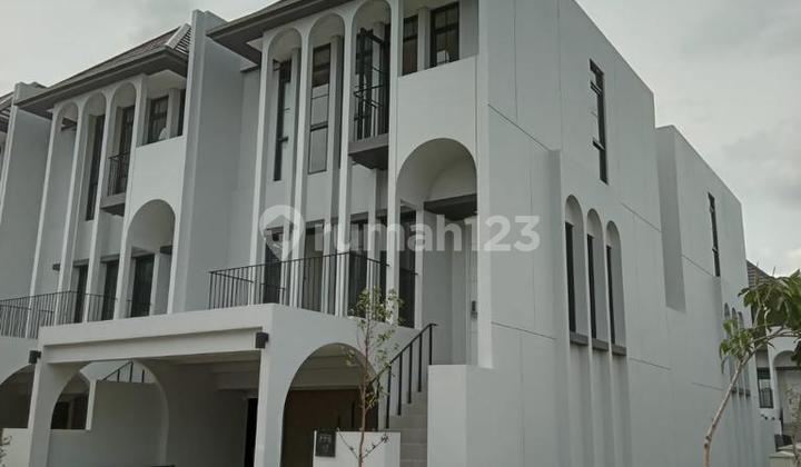 DISEWAKAN RUMAH 3 LANTAI CLUSTER AETHER THE GREENWICH BSD HANYA 110JT UNFURNISHED