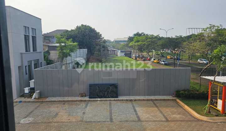 Disewakan Ruko 91 District Bsd 75Jt Ada 4Ac Parkiran Besar