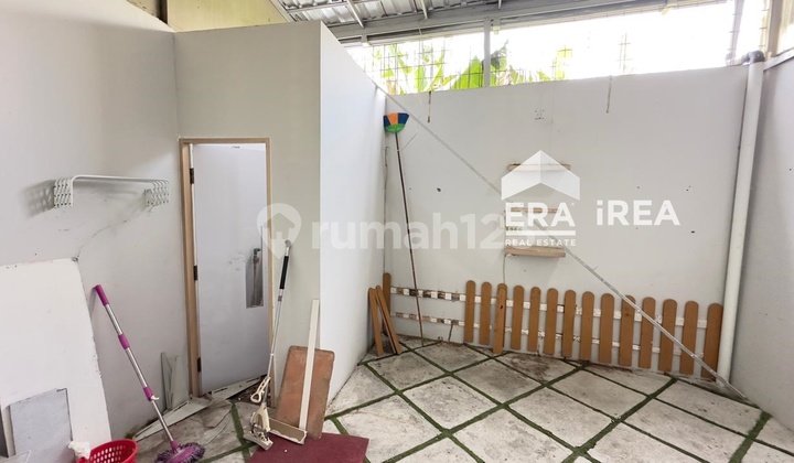 Two-Story Shop House for Rent in Solo Baru Business Center Area Two-Story Shop House for Rent in Solo Baru Business Center Area