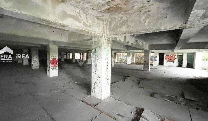 Gedung Kantor Lokasi Bagus Dekat Tugu Kota Yogyakarta