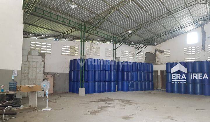 Gudang Siap Pakai di Woltermonginsidi Semarang