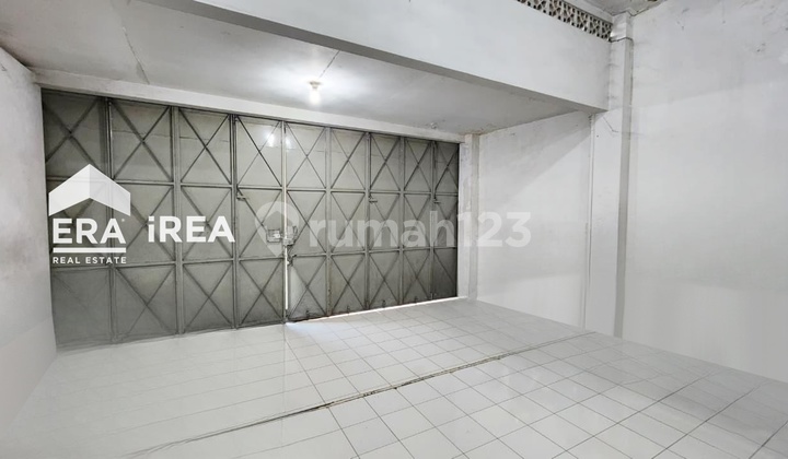 Ruang Usaha Dijual di Solo Dekat Superindo Banyuanyar Ruang Usaha Dijual di Solo Dekat Superindo Banyuanyar