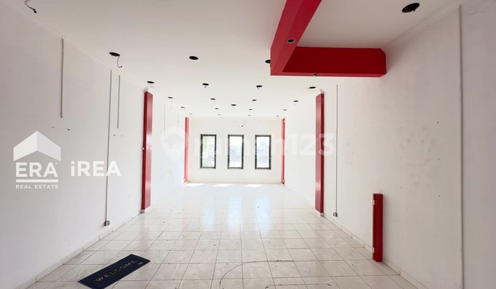 Two-Story Shop House for Rent in Solo Baru Business Center Area Two-Story Shop House for Rent in Solo Baru Business Center Area