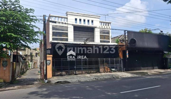 Ruang Usaha Disewakan di Solo Dekat Pasar Gede Ruang Usaha Disewakan di Solo Dekat Pasar Gede