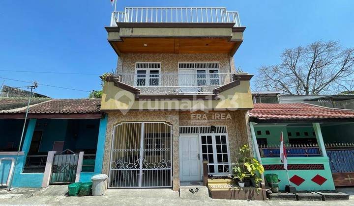 Rumah 3 Lantai Dijual di Solo Dekat Taman Jaya Wijaya 2