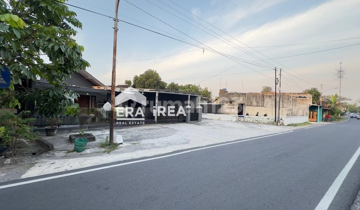 Rumah Dijual Siap Huni Dekat Pasar Kembang di Solo