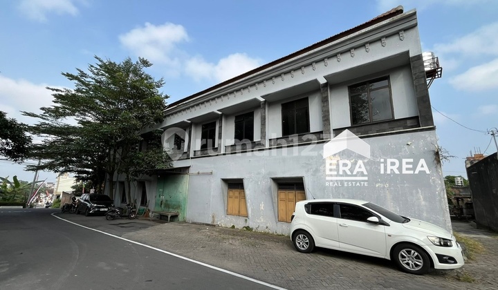 Dijual Rumah dan Ruang Usaha Hook Area Nusukan Solo