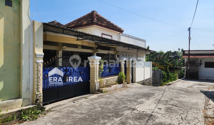 Boarding House for Sale in Pajang, Solo City, Near Solo Square