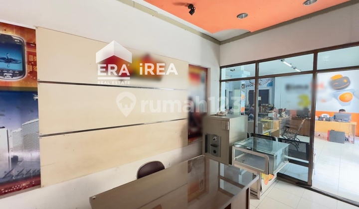 House For Sale in a Strategic Roadside Area in Mangkubumen Solo 1