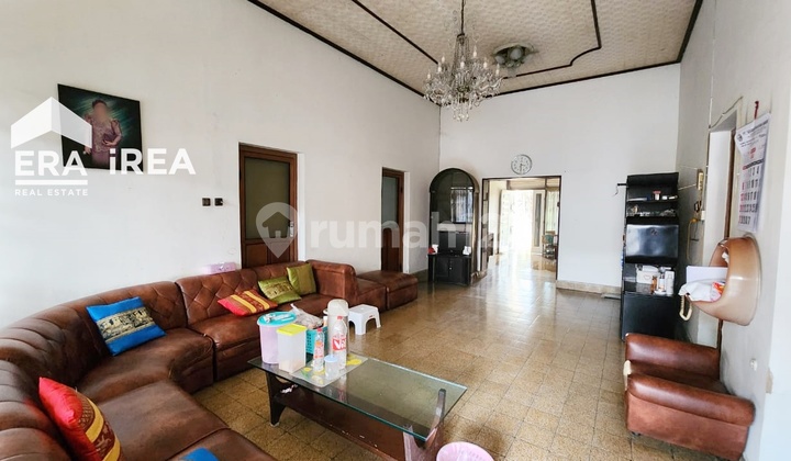 Bonus Land with Building for Sale Near Pasar Gedhe Solo Bonus Land with Building for Sale Near Pasar Gedhe Solo