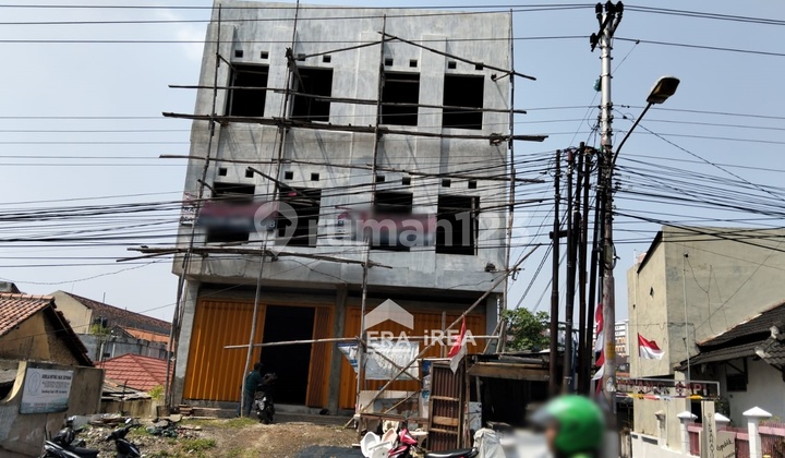 New 3-Story Shop-House for Rent in Dr. Oen Kandang Sapi Solo Hospital Area